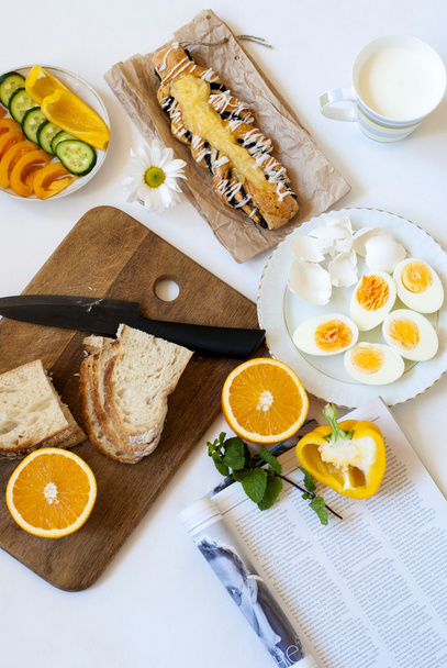 Healthy breakfast with eggs and vegetables - Photo, Image