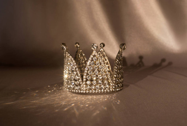 Királyi koronát a hercegnőnek, király.. - Fotó, kép