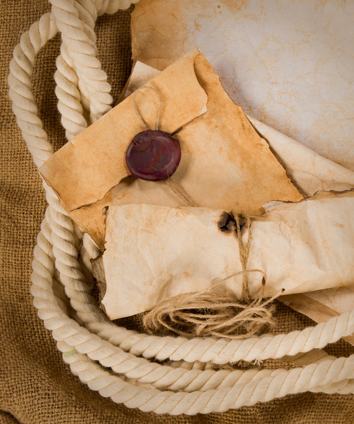 Old envelope, parchment and rope - Foto, imagen