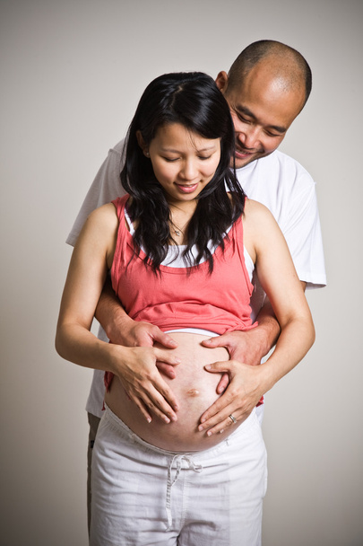 enceinte asiatique couple bébé
 - Photo, image