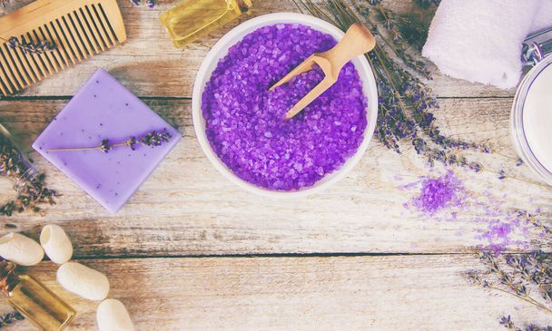 Sea salt with lavender extract. Selective focus. - Фото, зображення