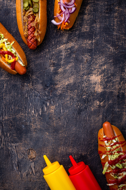 Hot dog with sausages. Traditional American fast food - Φωτογραφία, εικόνα