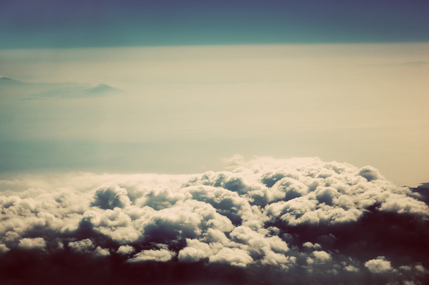 Céu com nuvens inchadas
 - Foto, Imagem
