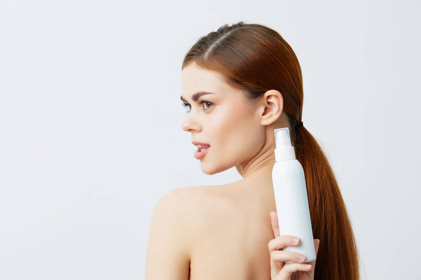 nainen voide purkki puhdas iho terveydenhuolto eristetty tausta - Valokuva, kuva