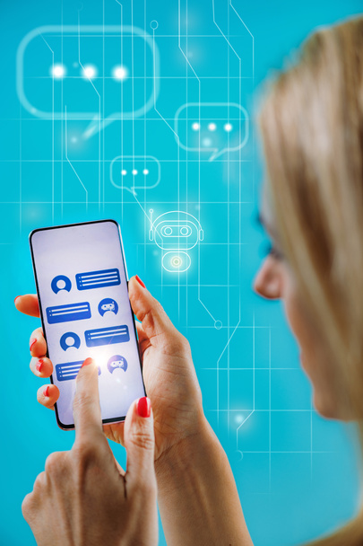 Umělá inteligence digitální chatbot konverzace se zákazníkem. Obrázek vylepšený futuristickou grafikou. - Fotografie, Obrázek