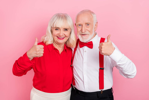 Photo of married elegant trendy pensioner retired lady man make fine symbol choice isolated pastel color background - Fotoğraf, Görsel