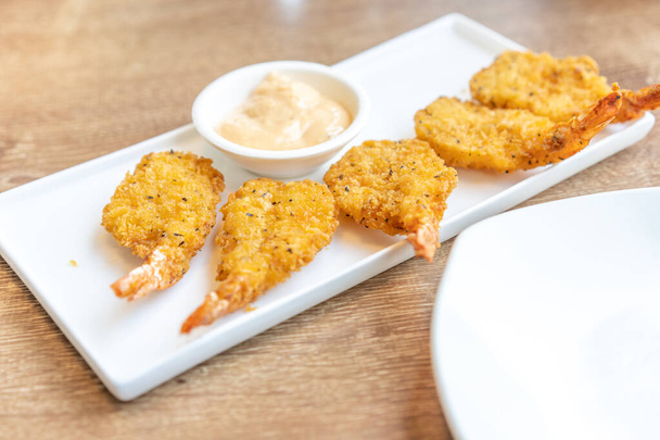 Delicious fried shrimp and sauce - Fotografie, Obrázek