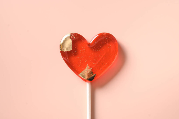 Lollipops pink candy on stick. Valentines day romantic greeting card. - Foto, imagen
