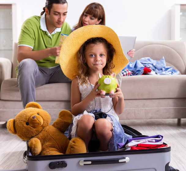 Happy rodziny planowania podróży wakacje - Zdjęcie, obraz
