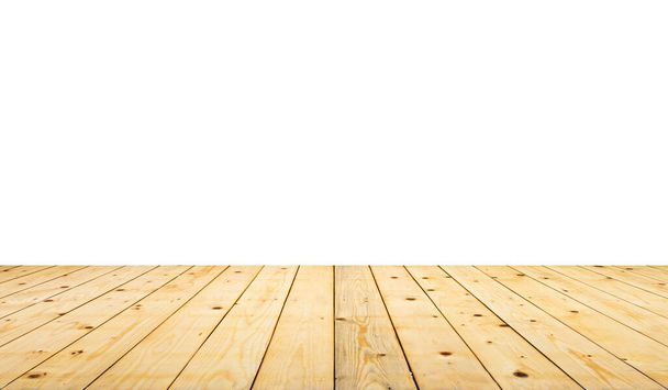 Lege houten tafelblad geïsoleerd op witte ondergrond voor product display montage - Foto, afbeelding