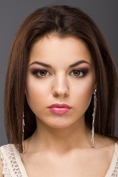 Beautiful woman with evening make-up - Foto, immagini