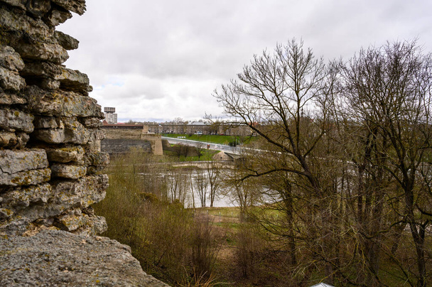 Muralla de la fortaleza Ivangorod. Fortaleza Ivangorod. Historia de Rusia. patio fortaleza - Foto, imagen