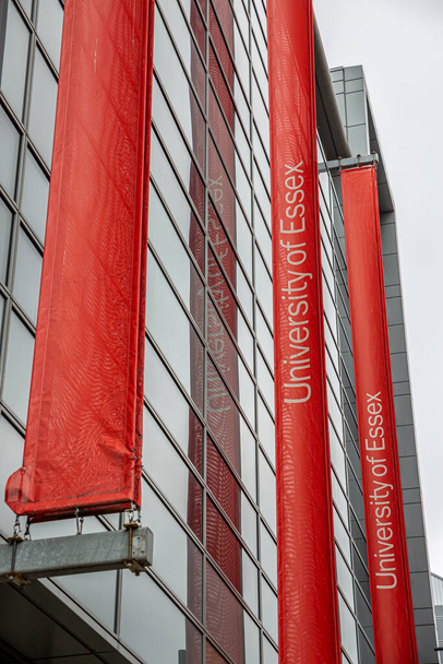 Panneaux de bannière à l'extérieur du campus Southend de l'Université d'Essex. - Photo, image