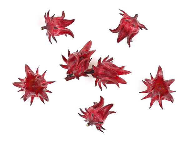 Свежий розель гибискус, ямайский сопли, гибискус Sabdariffa Linn изолированы на белом фоне. Вид сверху - Фото, изображение