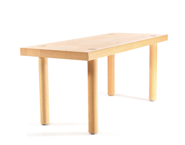 Drewniany stolik na białym tle - Zdjęcie, obraz