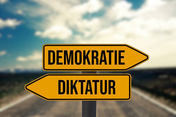 Сигнали вказують на демократію і диктатуру
 - Фото, зображення