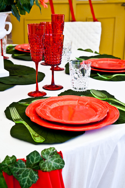 Apparecchiatura del tavolo da pranzo - Stile italiano
 - Foto, immagini