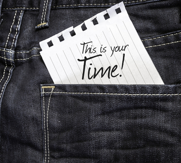 Este es Tu Tiempo escrito en papel
 - Foto, Imagen