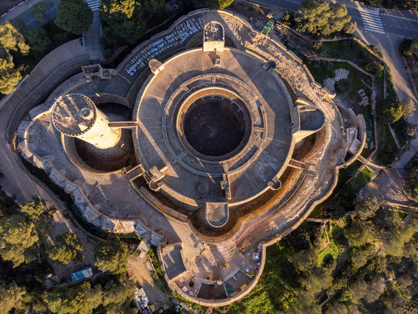 Schloss von Bellver, Stadt Palma, Mallorca, Balearen, Spanien - Foto, Bild