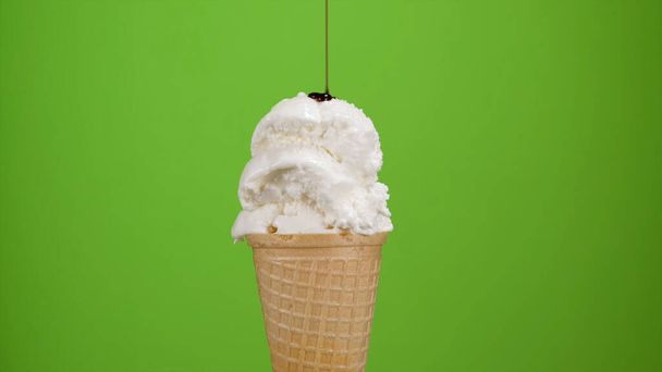 ice cream in a glass - Valokuva, kuva