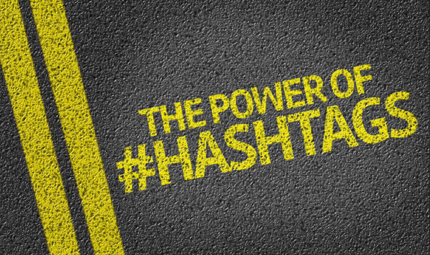 O poder das hashtags escritas na estrada
 - Foto, Imagem