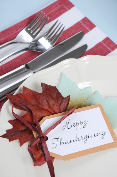 Ajuste de mesa de comedor de Acción de Gracias feliz
 - Foto, imagen