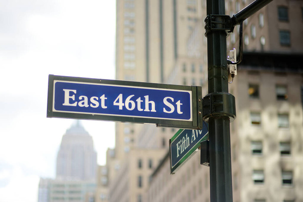 New York, USA - May 11, 2021: Address plates at the crossroad of Fifth Avenue and East 46th Street in NY, America - Valokuva, kuva