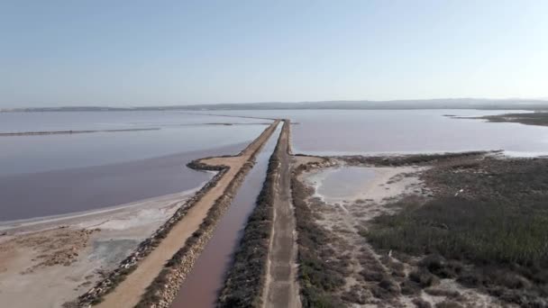 Drone Flying Over Canal de las Salinas On The Salt Lake W Torrevieja, Alicante, Hiszpania. antena - Materiał filmowy, wideo