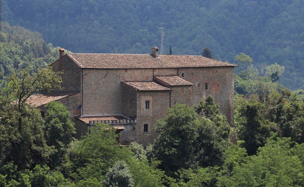 vernio、イタリアの要塞 - 写真・画像