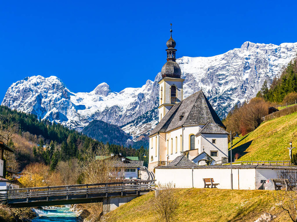 Slavný kostel sv. Sebastiana v Ramsau, Berchtesgaden, Bavorsko, Německo  - Fotografie, Obrázek