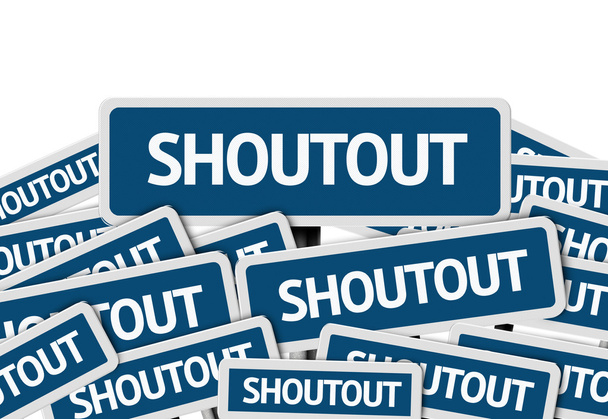 Shoutout geschreven op meerdere verkeersbord - Foto, afbeelding
