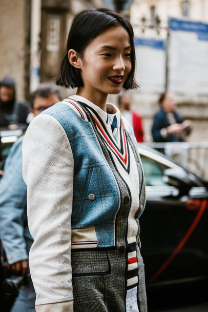 PARIS, FRANCE - SEPTEMBER 29, 2019: Xiao Wen Ju before Thom Browne fashion show at Paris Fashion Week Spring/Summer 2020.   - Fotoğraf, Görsel