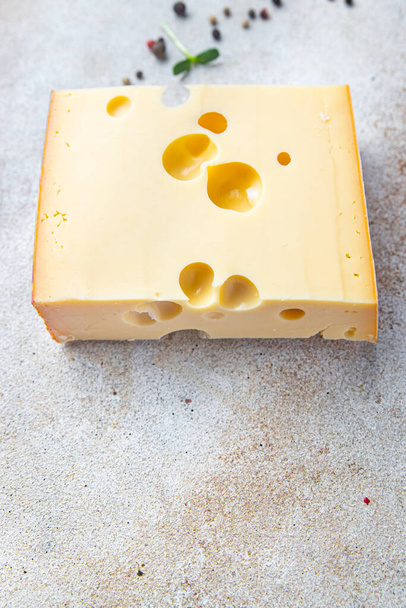 queso duro fresco dietético comida saludable snack en la mesa copiar espacio comida fondo rústico  - Foto, Imagen