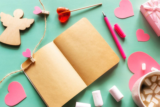blank notepad with place for text on valentines background concept valentine's day - Valokuva, kuva