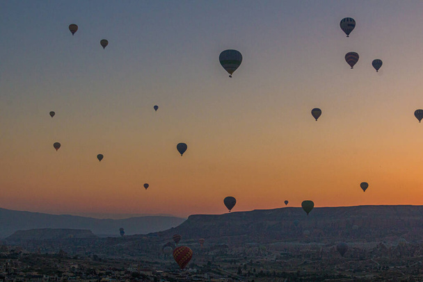 Hot air balloons above Cappadocia, Turkey - Fotografie, Obrázek
