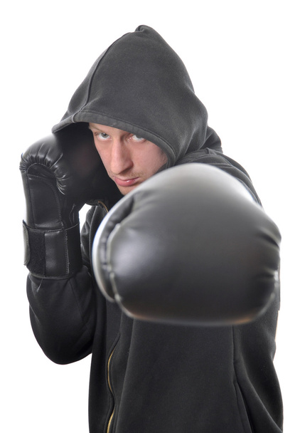 Junger Boxer in Kapuze isoliert - Foto, Bild