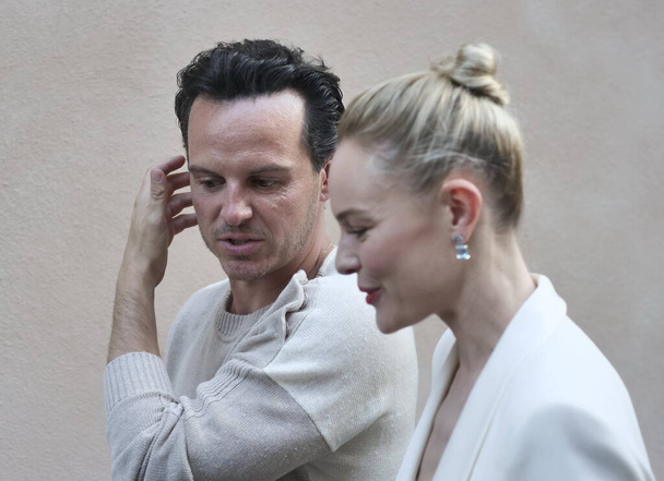 Andrew Scott walking in Milan before Armani fashion show during MFW 2021 Man collections. - 写真・画像