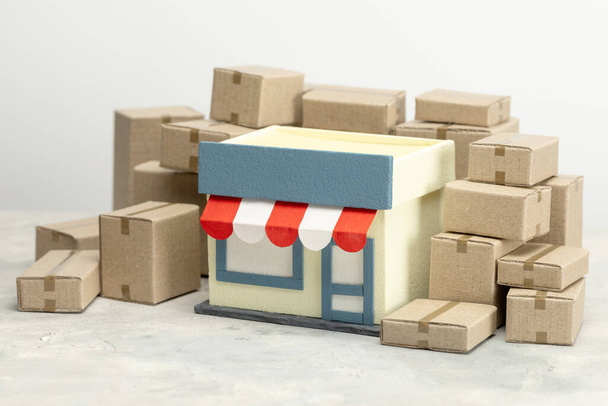 Obchod a spousta lepenkových krabic. Online objednávky - Fotografie, Obrázek