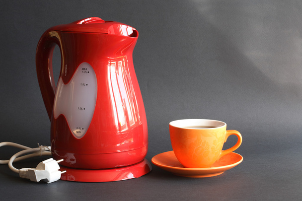 Wasserkocher und Tee - Foto, Bild