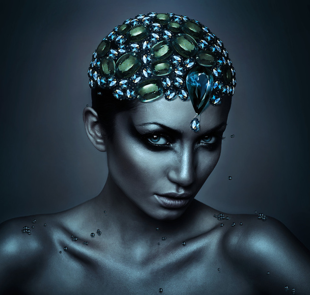woman with gemstone head - Foto, afbeelding