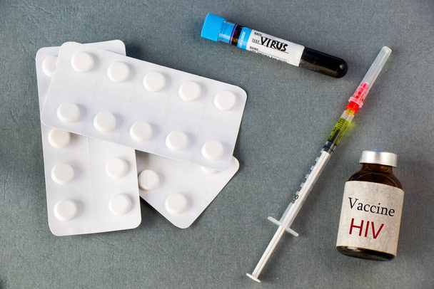 Vacuna contra el VIH, inyección de agujas, ampollas y medicamentos, Vacuna contra el SIDA - Foto, Imagen