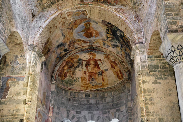 Alacsony szögű keresztény freskók Hagia Sophiában, Trabzonban, ortodox egyházi művészetek és festmények a trabzon hagia Sophiában. 2021. január 31. Trabzon vagyok. Törökország - Fotó, kép