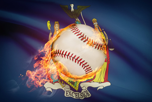бейсбольний м'яч з прапором на тлі серії - Нью-Йорк - Фото, зображення