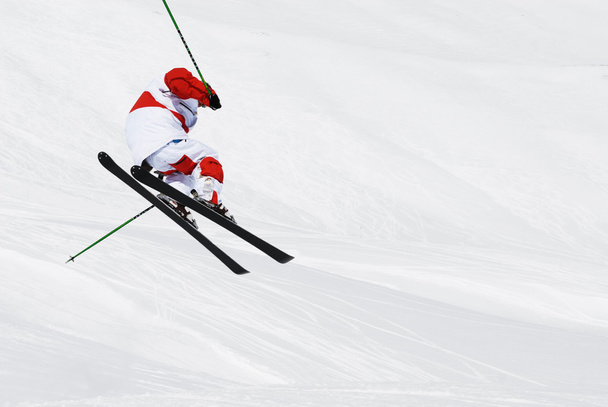 skieur sautant
 - Photo, image