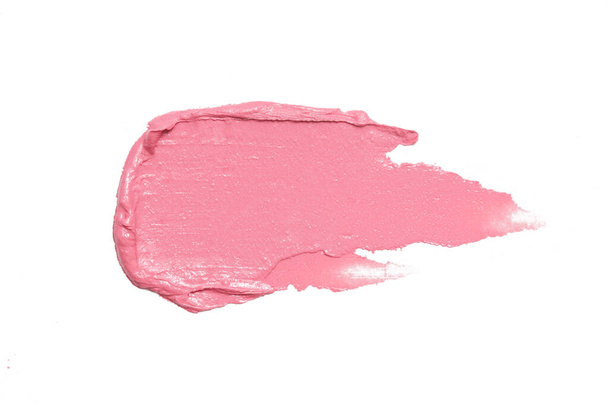 Muestra de maquillaje rosa ceamy islado sobre fondo blanco. Frotis cosmético decorativo. - Foto, Imagen