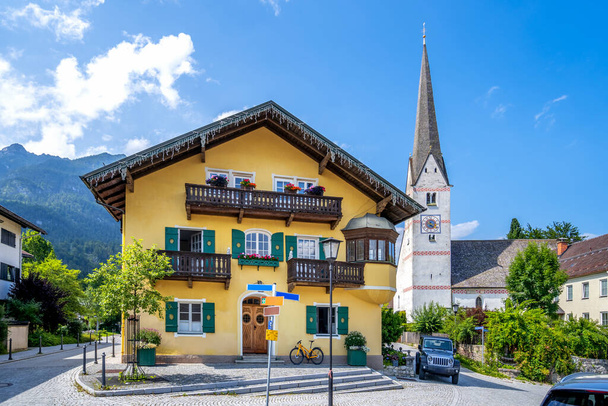 Iglesia Vieja en Garmisch Partenkirchen, Baviera, Alemania  - Foto, Imagen