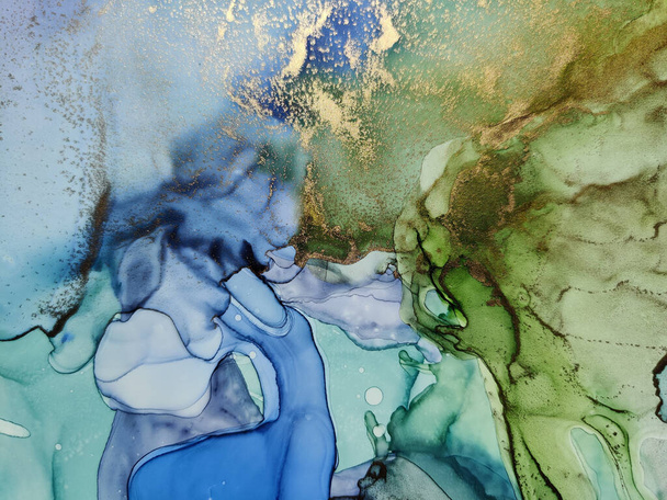Blue Alcohol Ink Marble. Green Gradient Watercolor. Gold Marble Background. Luxury Water Color Canvas. Foil Art Paint. Shiny Water Color Watercolor. Fluid Elegant Texture. Modern Abstract Template. - 写真・画像