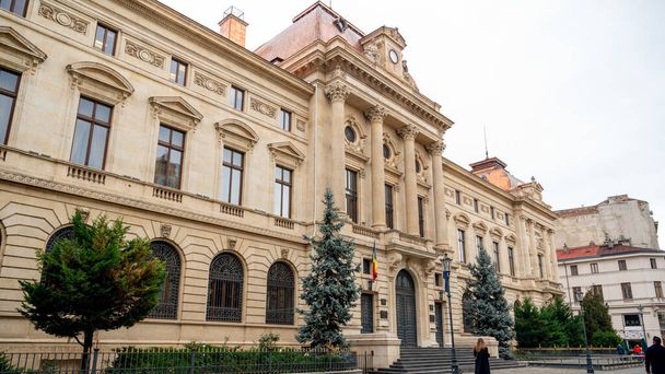 De Nationale Bank van Roemenië in Boekarest. Buitenkant, groen - Foto, afbeelding