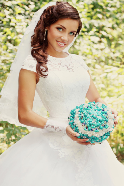 Mariée avec un bouquet de pierre turquoise, vintage
 - Photo, image