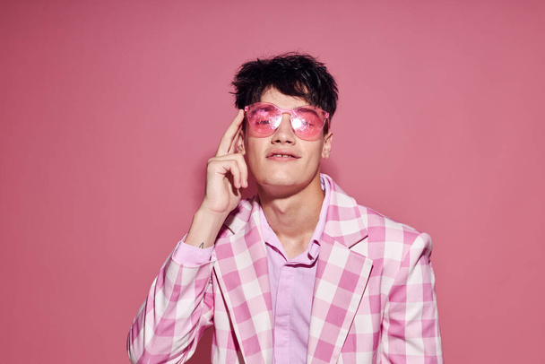 handsome guy plaid blazer pink glasses fashion modern style Lifestyle unaltered - Foto, imagen